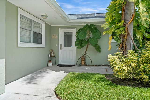 4796 SE Manatee Terrace, Stuart, FL 34997