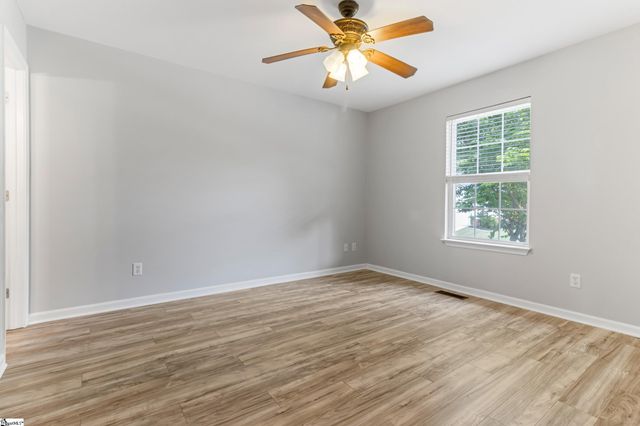16 Colombard Court, Mauldin, SC 29662