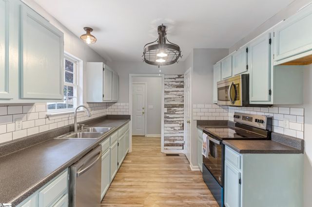16 Colombard Court, Mauldin, SC 29662