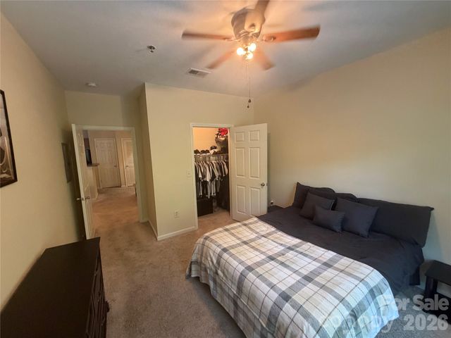 900 Vista Lake Drive 302, Candler, NC 28715