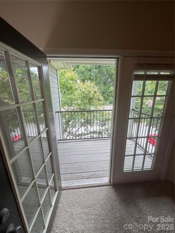 900 Vista Lake Drive 302, Candler, NC 28715