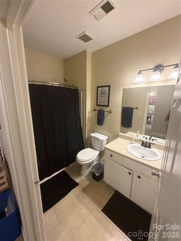 900 Vista Lake Drive 302, Candler, NC 28715