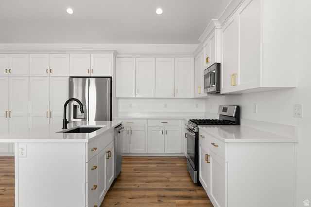 2228 E GRENADA LN, Eagle Mountain, UT 84005