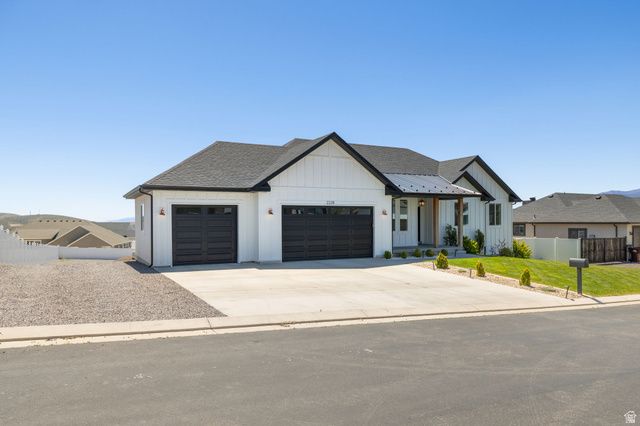 2228 E GRENADA LN, Eagle Mountain, UT 84005