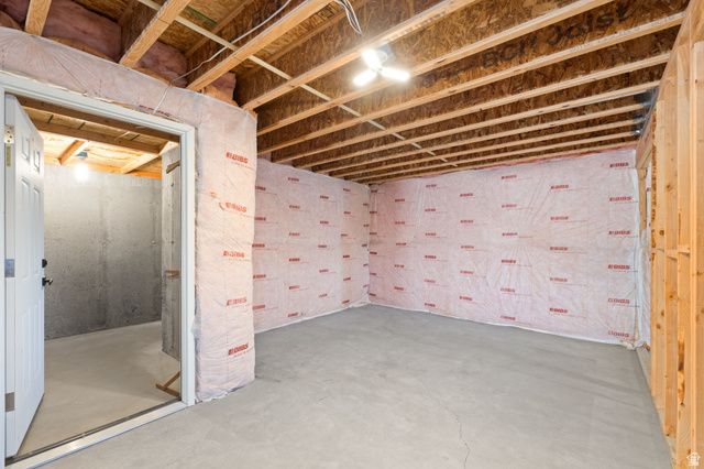 2228 E GRENADA LN, Eagle Mountain, UT 84005