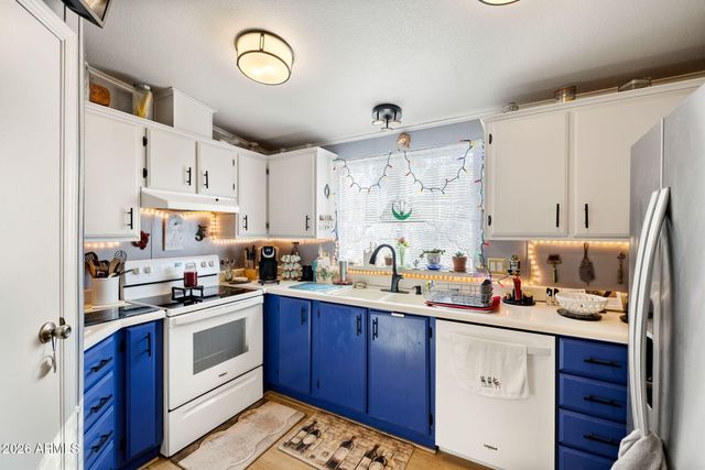 908 N MOUNTAIN HOLLOW Court, Prescott, AZ 86301