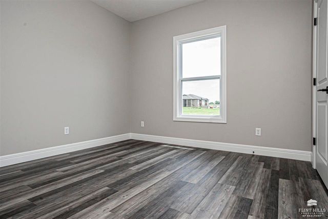 1804 Broadfoot Drive, Abilene, KS 67410