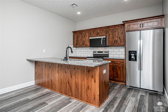 1804 Broadfoot Drive, Abilene, KS 67410