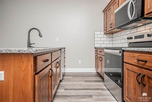 1804 Broadfoot Drive, Abilene, KS 67410