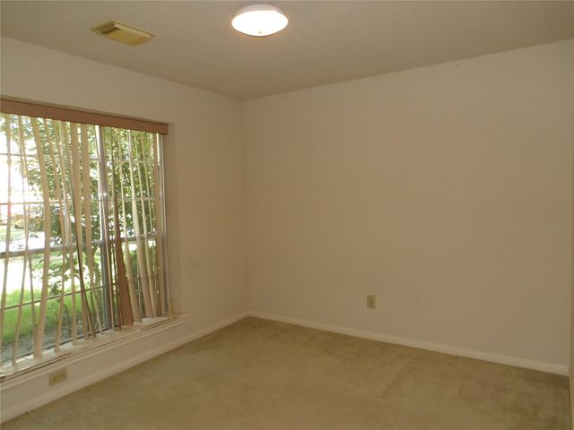 3904 Spring Circle Drive E, Pearland, TX 77584