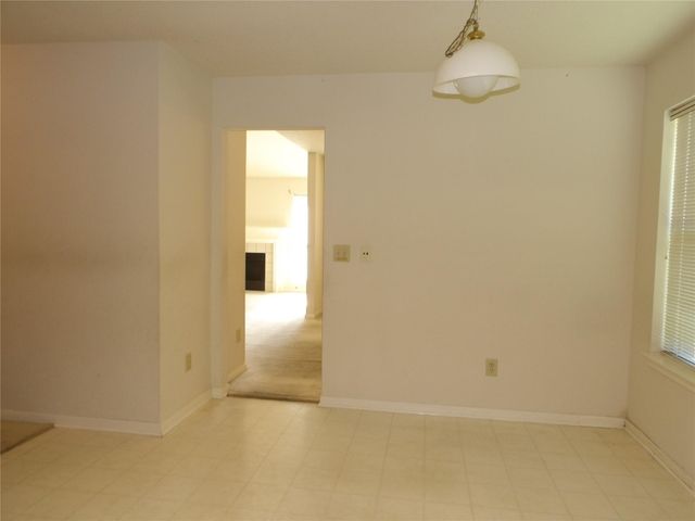 3904 Spring Circle Drive E, Pearland, TX 77584