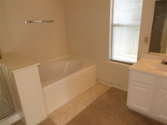 3904 Spring Circle Drive E, Pearland, TX 77584
