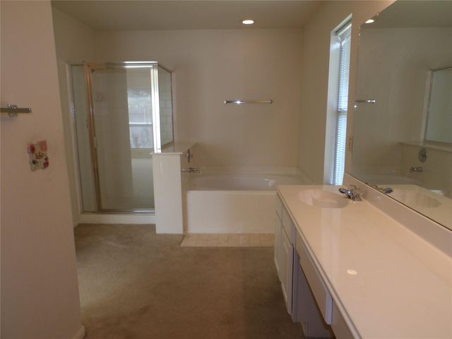3904 Spring Circle Drive E, Pearland, TX 77584