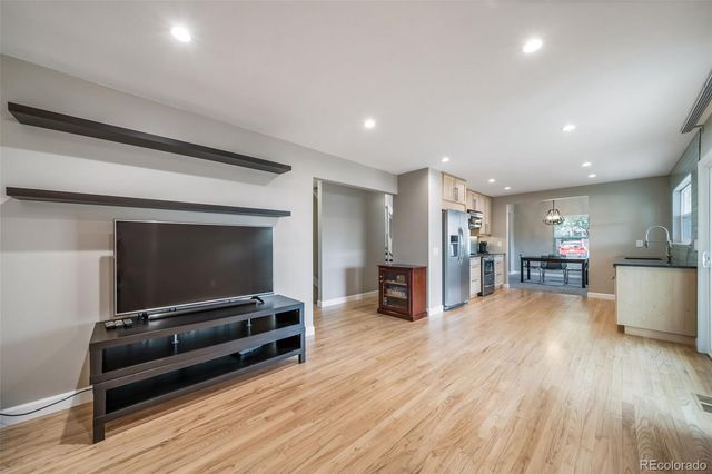 6398 S Emporia Circle, Englewood, CO 80111