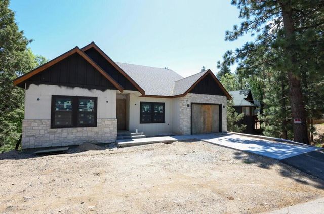 736 Villa Grove Avenue, Big Bear, CA 92314