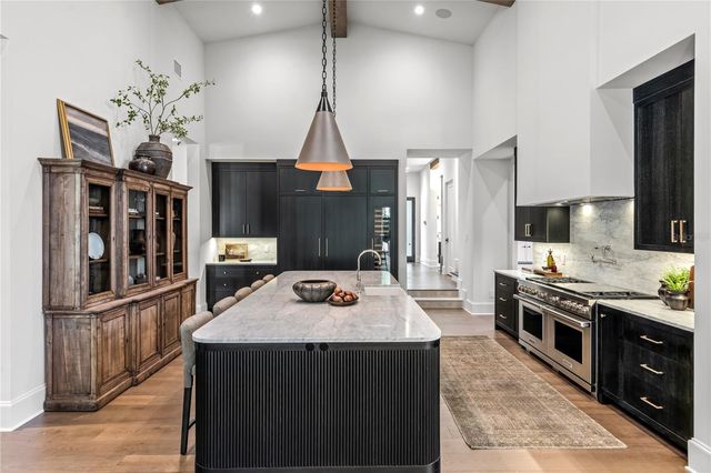 9323 GLADYS GARDEN COURT, Windermere, FL 34786