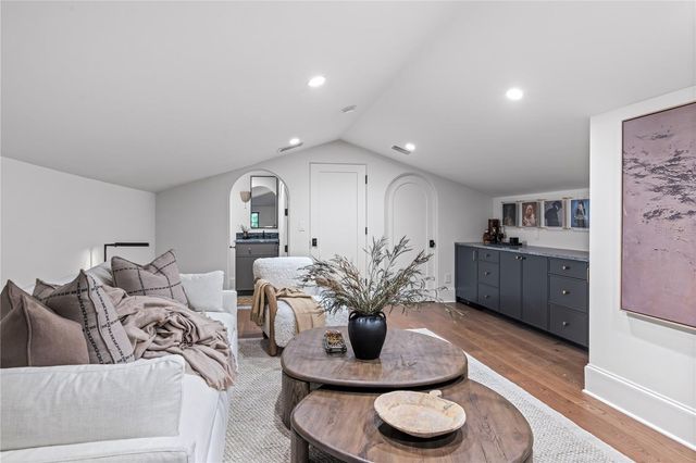 9323 GLADYS GARDEN COURT, Windermere, FL 34786