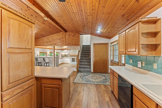 S6041 Oak Court, Baraboo, WI 53913
