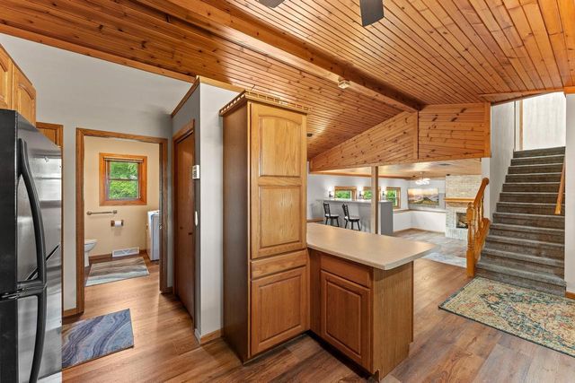 S6041 Oak Court, Baraboo, WI 53913