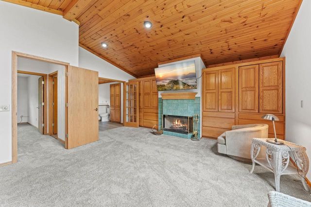 S6041 Oak Court, Baraboo, WI 53913