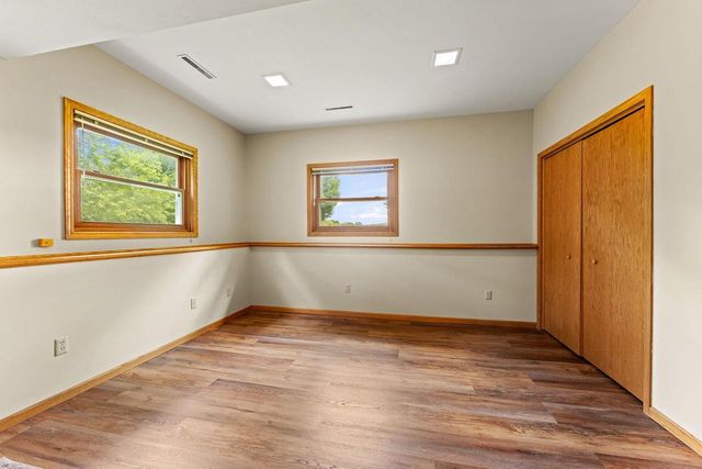 S6041 Oak Court, Baraboo, WI 53913