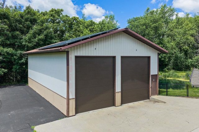 S6041 Oak Court, Baraboo, WI 53913