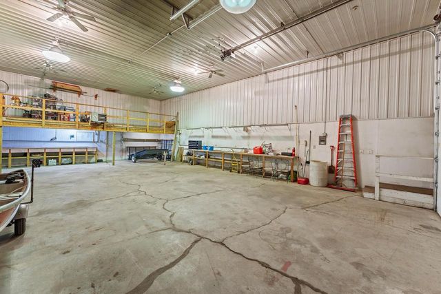 S6041 Oak Court, Baraboo, WI 53913