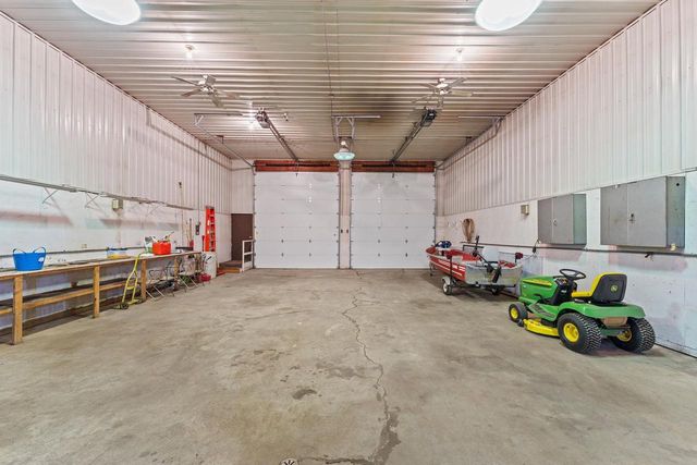 S6041 Oak Court, Baraboo, WI 53913