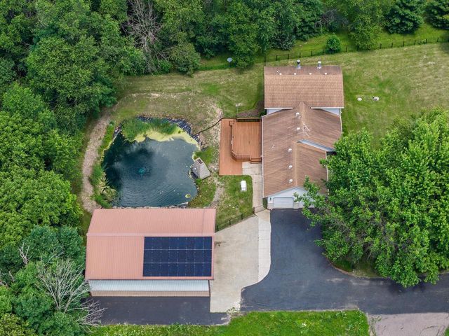 S6041 Oak Court, Baraboo, WI 53913