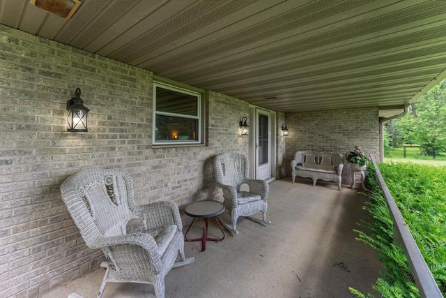 S6041 Oak Court, Baraboo, WI 53913