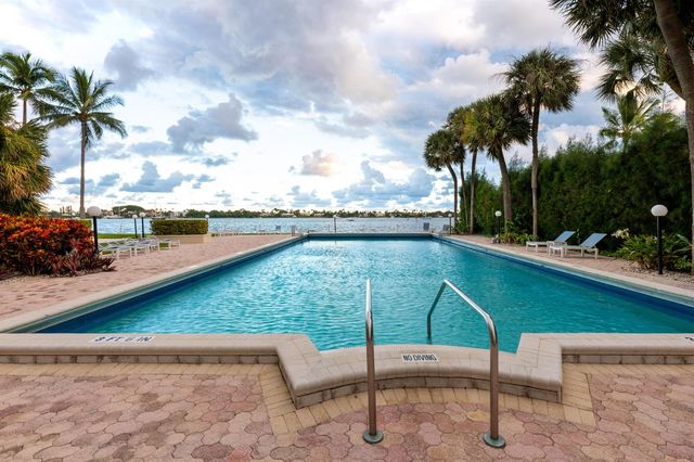 2800 N Flagler Drive, West Palm Beach, FL 33407