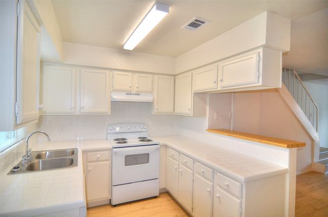 2194 Aspen Drive, Dallas, TX 75227