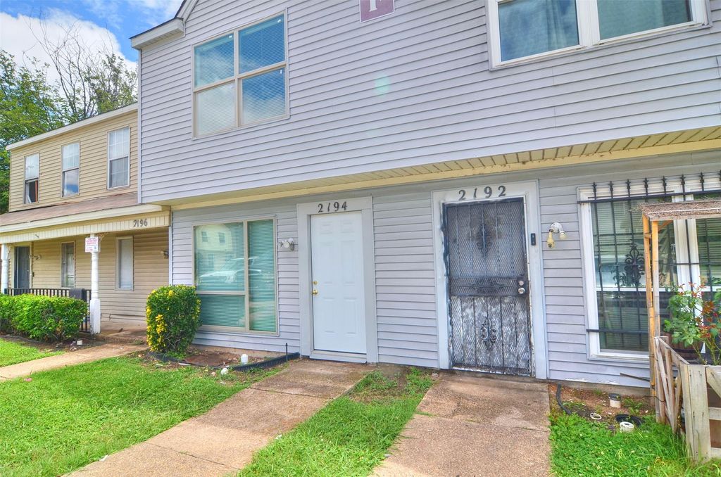 2194 Aspen Drive, Dallas, TX 75227