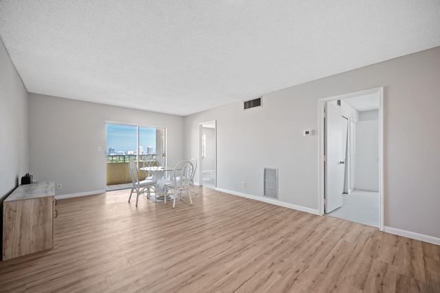 900 NE 18th Avenue 1406, Fort Lauderdale, FL 33304