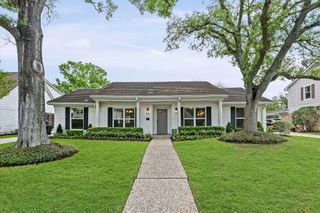 1607 Crystal Hills Drive, Houston, TX 77077