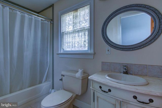 1250 CHESTNUT TREE RD, Honey Brook, PA 19344