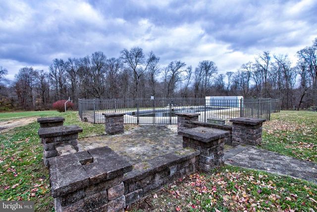 1250 CHESTNUT TREE RD, Honey Brook, PA 19344