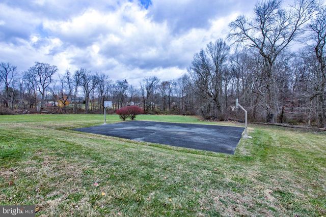 1250 CHESTNUT TREE RD, Honey Brook, PA 19344