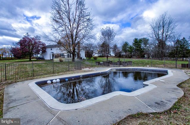 1250 CHESTNUT TREE RD, Honey Brook, PA 19344