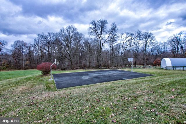 1250 CHESTNUT TREE RD, Honey Brook, PA 19344