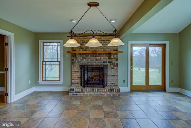 1250 CHESTNUT TREE RD, Honey Brook, PA 19344