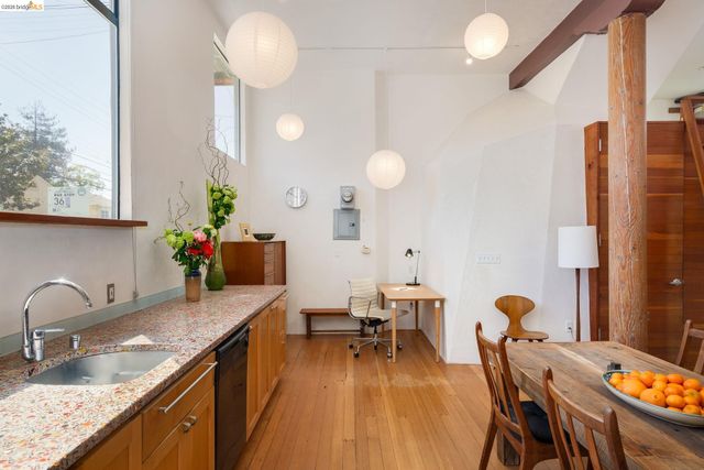 2484 Martin Luther King Jr Way, Berkeley, CA 94704