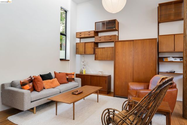 2484 Martin Luther King Jr Way, Berkeley, CA 94704