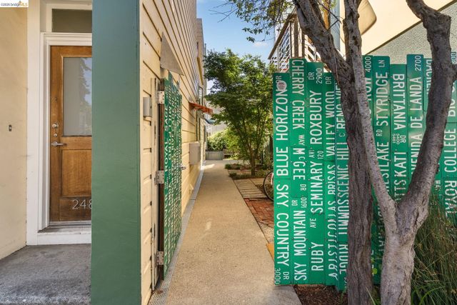 2484 Martin Luther King Jr Way, Berkeley, CA 94704