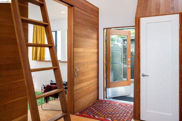 2484 Martin Luther King Jr Way, Berkeley, CA 94704