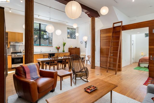 2484 Martin Luther King Jr Way, Berkeley, CA 94704