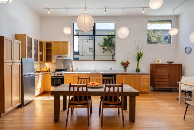 2484 Martin Luther King Jr Way, Berkeley, CA 94704