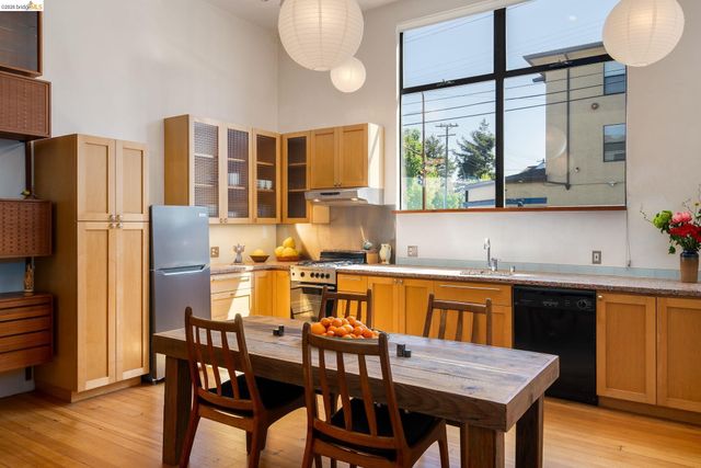 2484 Martin Luther King Jr Way, Berkeley, CA 94704