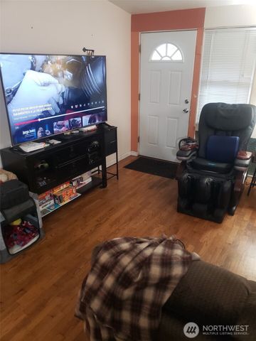 1718 144th Avenue SE, Bellevue, WA 98007