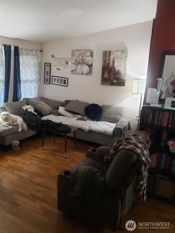 1718 144th Avenue SE, Bellevue, WA 98007